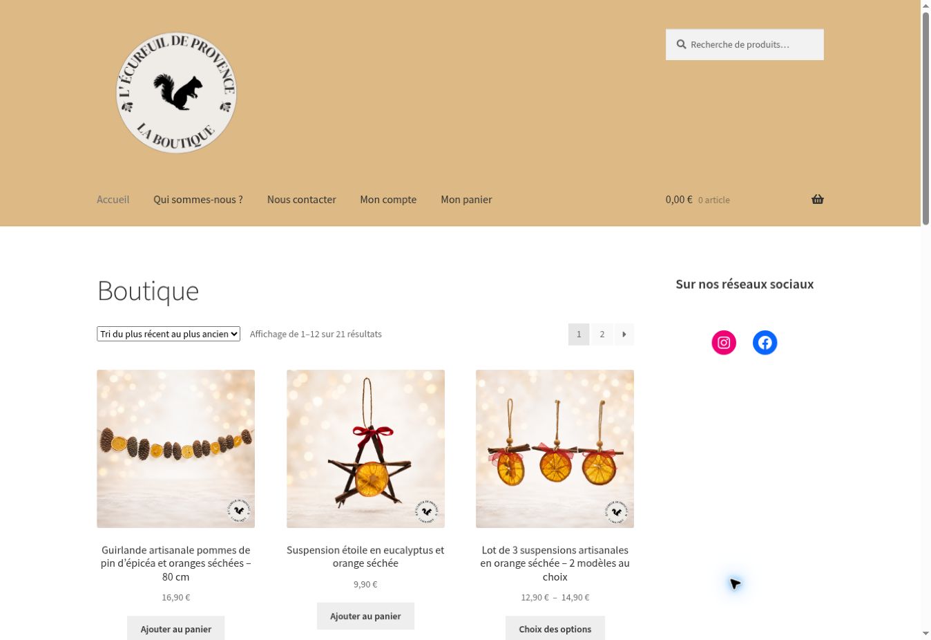 Page de la boutique L’Écureuil de Provence, avec son logo, sa navigation et son catalogue de décorations artisanales.